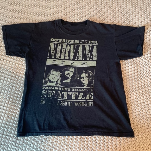 Nirvana Paramount Theatre Halloween 1991 Graphic Tee – Reprint / Bootleg Style - Picture 1 of 11
